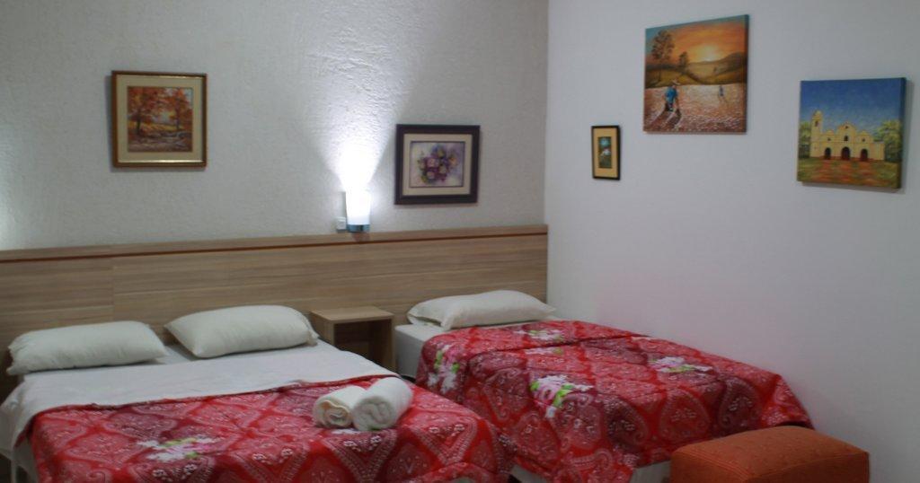 Hostal Casa Suiza Асунсион Стая снимка