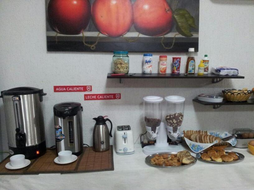 Hostal Casa Suiza Асунсион Екстериор снимка