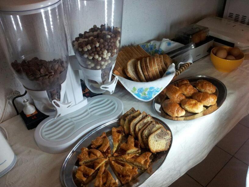 Hostal Casa Suiza Асунсион Екстериор снимка